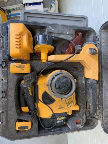 747368-1 DeWalt Rotary Laser DW077 incl. stand