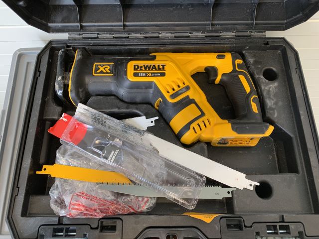 747374-1 Electric jigsaw DeWalt DCS367