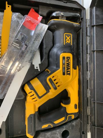 747374-3 Electric jigsaw DeWalt DCS367