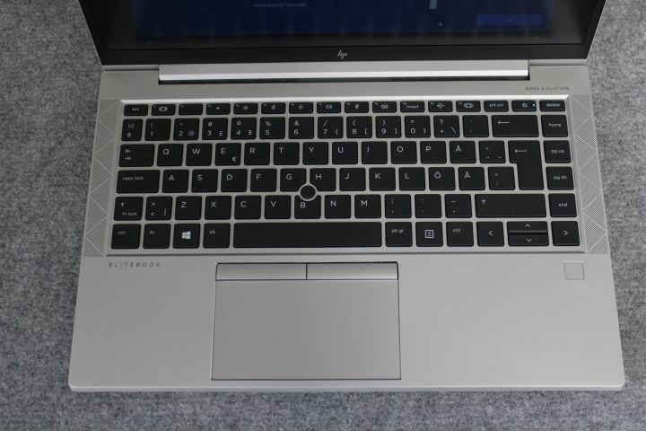728778-4 Laptop & hub - HP - Elitebook 845 G7
