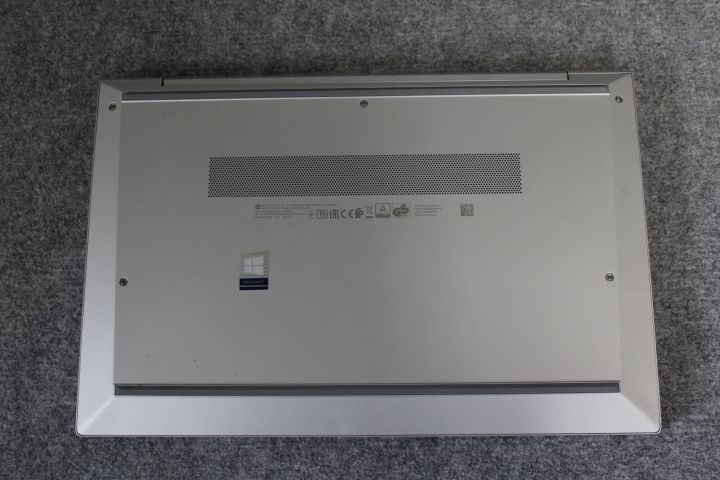 728778-10 Laptop & hub - HP - Elitebook 845 G7