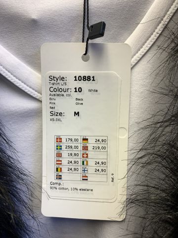 711680-24 Women's clothing store over 1000 garments Greenhouse and Capri