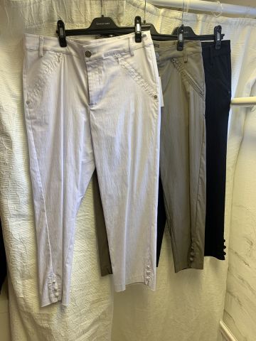 711680-42 Women's clothing store over 1000 garments Greenhouse and Capri