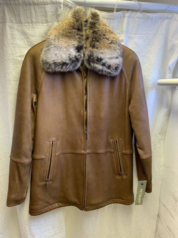 711680-45 Women's clothing store over 1000 garments Greenhouse and Capri