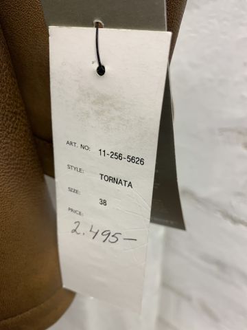 711680-46 Women's clothing store over 1000 garments Greenhouse and Capri