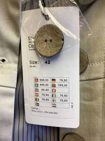 711680-59 Women's clothing store over 1000 garments Greenhouse and Capri