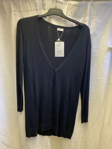 711680-60 Women's clothing store over 1000 garments Greenhouse and Capri