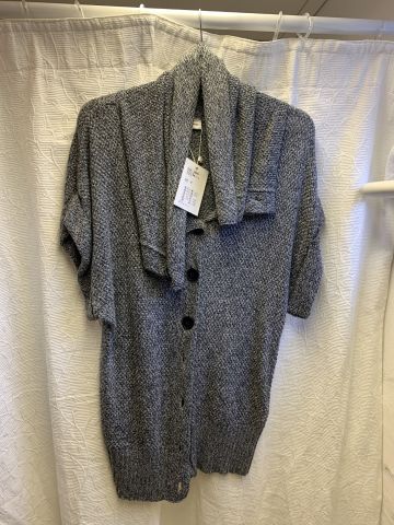 711680-61 Women's clothing store over 1000 garments Greenhouse and Capri