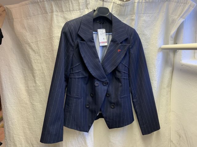 711680-66 Women's clothing store over 1000 garments Greenhouse and Capri