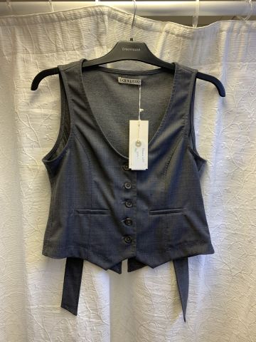 711680-70 Women's clothing store over 1000 garments Greenhouse and Capri