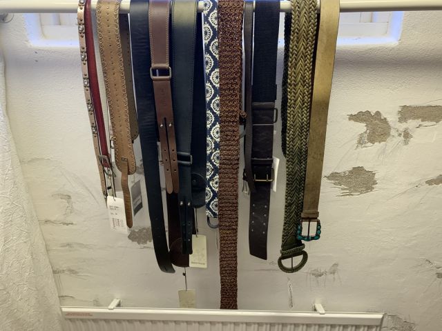 711680-76 Women's clothing store over 1000 garments Greenhouse and Capri