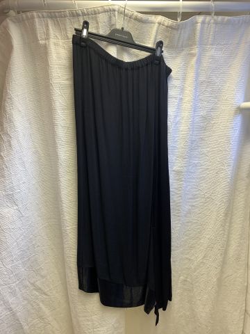 711680-79 Women's clothing store over 1000 garments Greenhouse and Capri