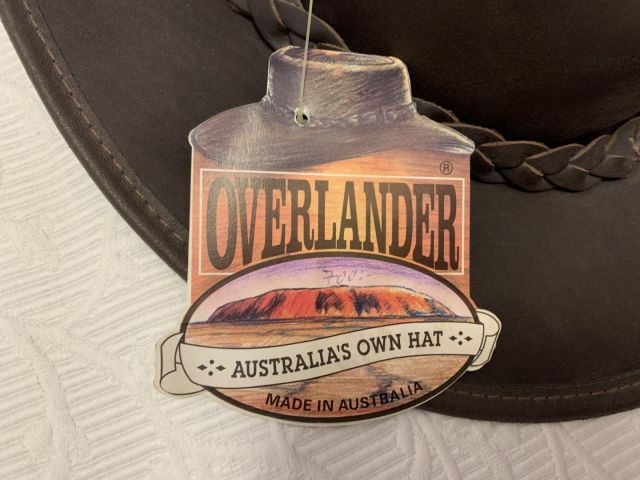 711680-87 Women's clothing store over 1000 garments Greenhouse and Capri