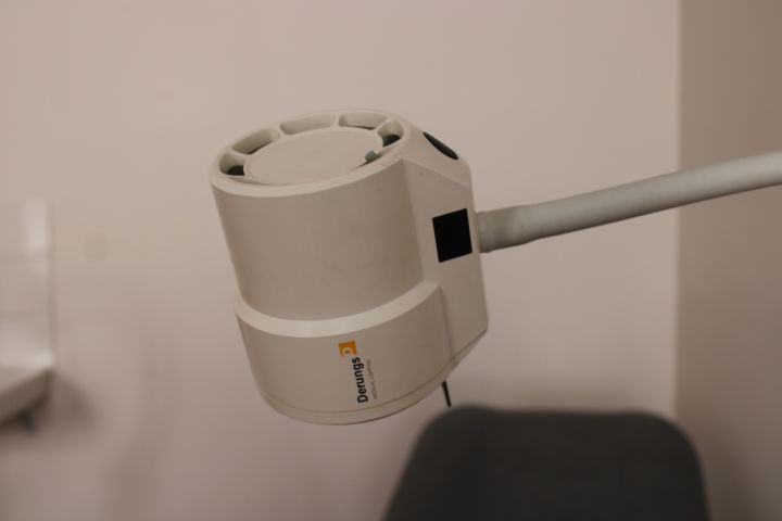 718790-11 Elektrisk gynstol med lampa m.m. Sonesta