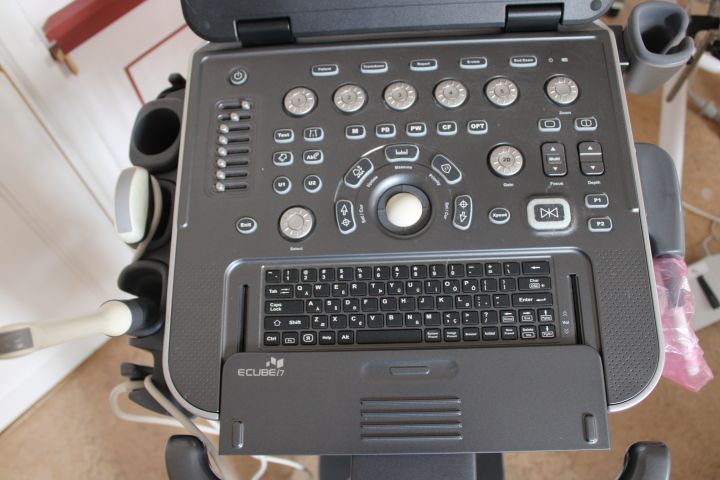 718798-4 Ultrasonic machine, Alpinion Ecube i7