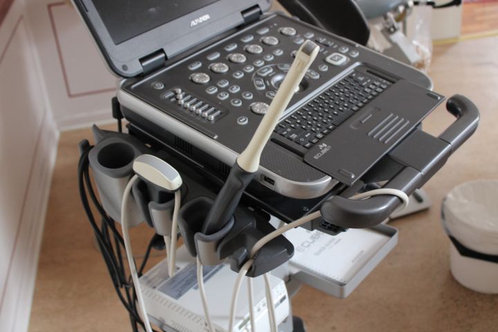 718798-6 Ultrasonic machine, Alpinion Ecube i7