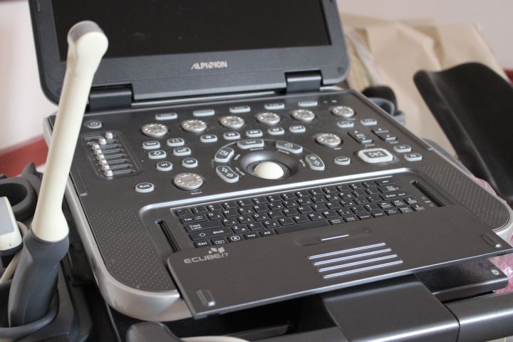 718798-7 Ultrasonic machine, Alpinion Ecube i7