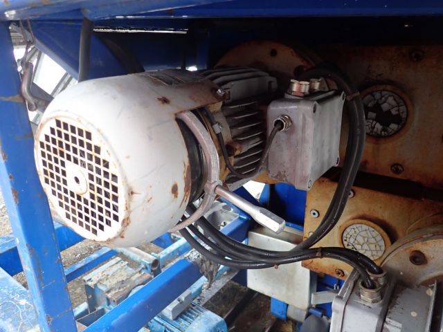 755615-11 Climbing platform Construction lift Hunnebeck MSM1000