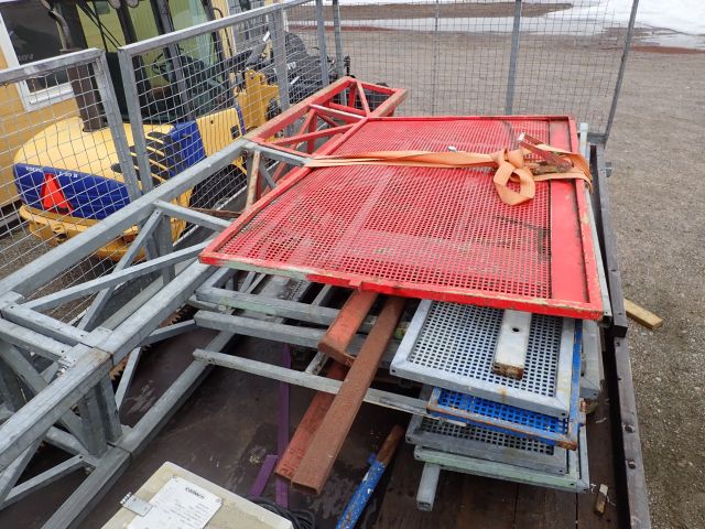 755615-20 Climbing platform Construction lift Hunnebeck MSM1000