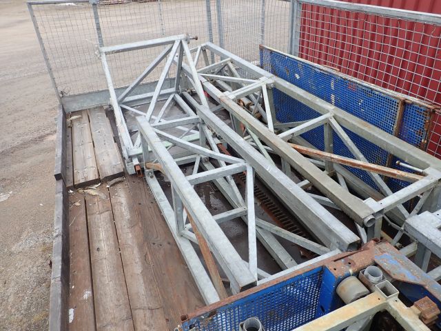 755615-21 Climbing platform Construction lift Hunnebeck MSM1000