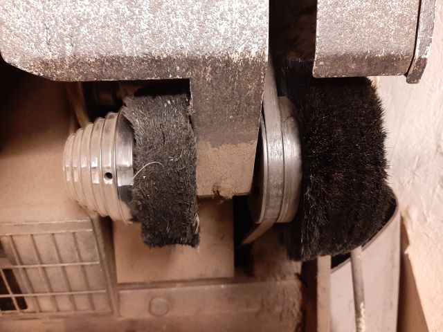 746746-10 Polishing machine with press function - Hardo, incl. Compressor & accessories