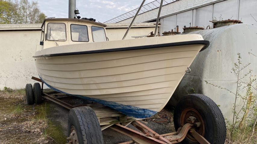 704344-3 Cabin boat - Uttern 720 - Repair object
