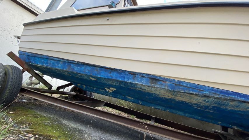 704344-18 Cabin boat - Uttern 720 - Repair object