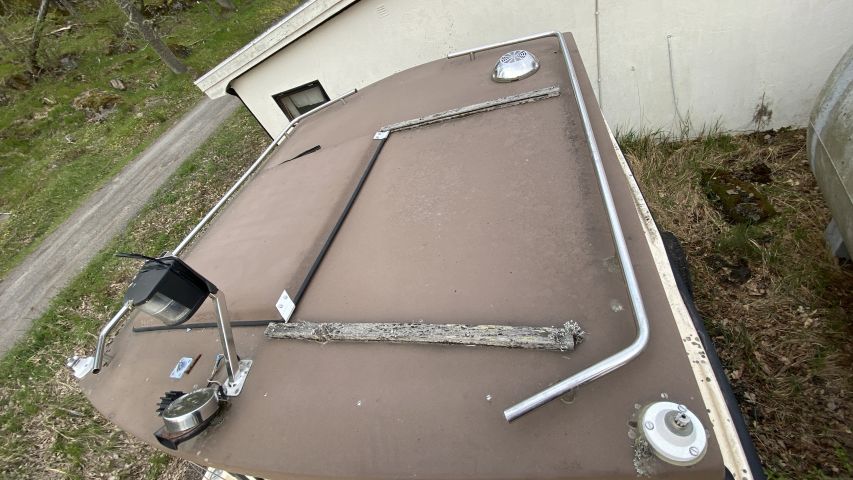 704344-44 Cabin boat - Uttern 720 - Repair object