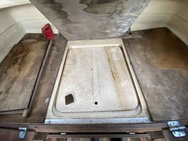 704344-52 Cabin boat - Uttern 720 - Repair object