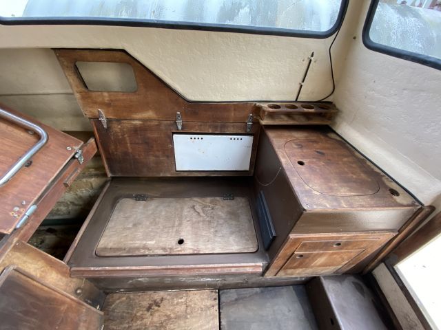 704344-67 Cabin boat - Uttern 720 - Repair object