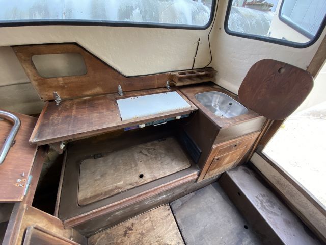 704344-70 Cabin boat - Uttern 720 - Repair object