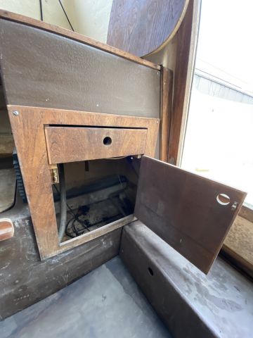 704344-73 Cabin boat - Uttern 720 - Repair object