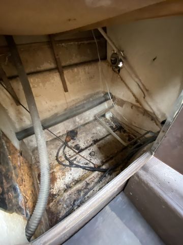 704344-74 Cabin boat - Uttern 720 - Repair object