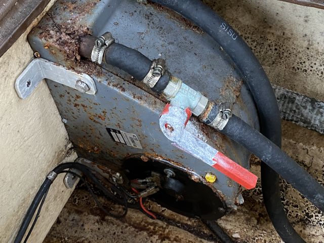 704344-77 Cabin boat - Uttern 720 - Repair object