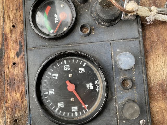 704344-85 Cabin boat - Uttern 720 - Repair object