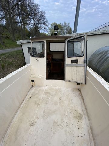 704344-93 Cabin boat - Uttern 720 - Repair object