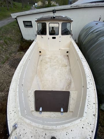 704344-96 Cabin boat - Uttern 720 - Repair object