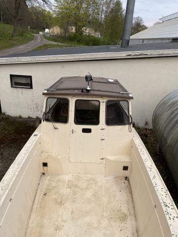 704344-100 Cabin boat - Uttern 720 - Repair object