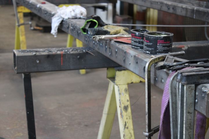 718986-10 Welding stand on trestles