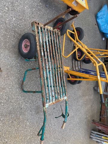 745648-4 Collection pirror