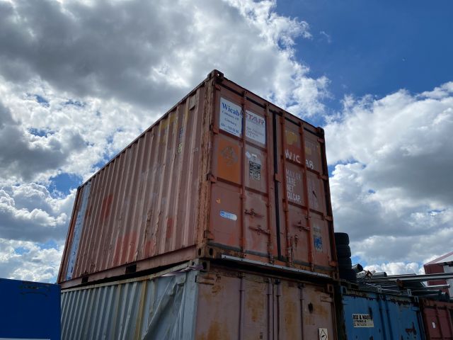 745637-1 Sea container 20 feet - 2.59x2.44x605 m - Max 24,000 kg