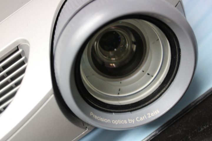 746811-3 Projector - InFocus - ScreenPlay 5700