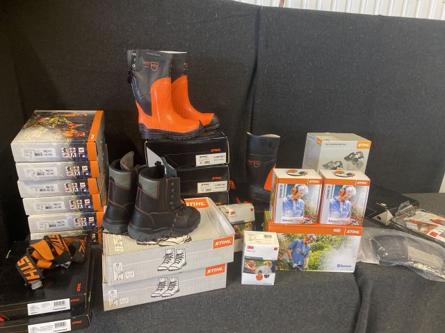 789209-1 New STIHL Chopper Clothes Boots. boots