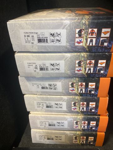 789209-6 New STIHL Chopper Clothes Boots. boots