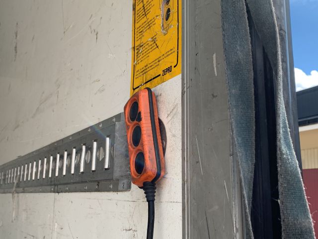 780952-24 Ford Transit 350 2.2 TDCi volume cabinet -2014 (155hp, 257179km)