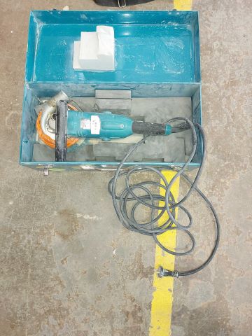 624357-1 Angle slip / concrete slip, Makita PC5000C