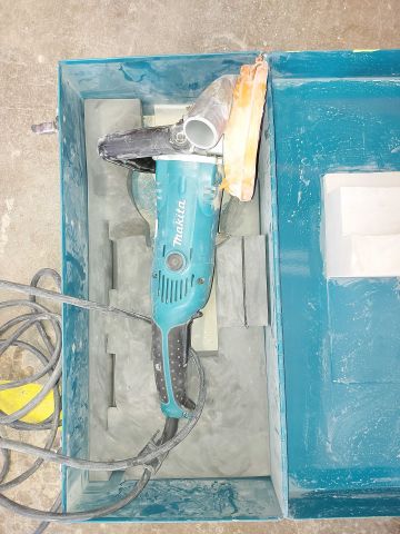 624357-4 Angle slip / concrete slip, Makita PC5000C