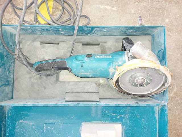 624357-5 Angle slip / concrete slip, Makita PC5000C