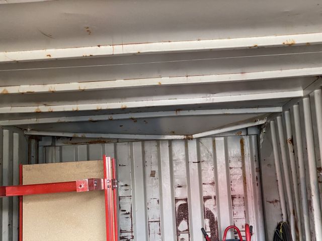 745636-6 Container 20 feet - 2.59x2.44x605 m -Damaged