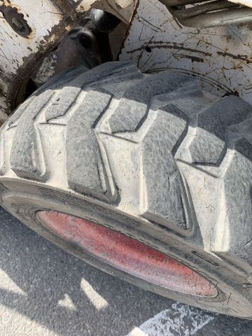 747460-15 BobCat S130 -04 incl. Pit bucket, pallet forks, planer bucket